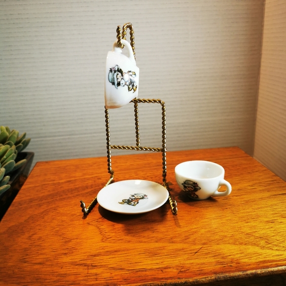 Vintage Japan Miniature Ceramic Tea Cup and Saucer Girl in Big Hat with Kitties - Picture 5 of 16